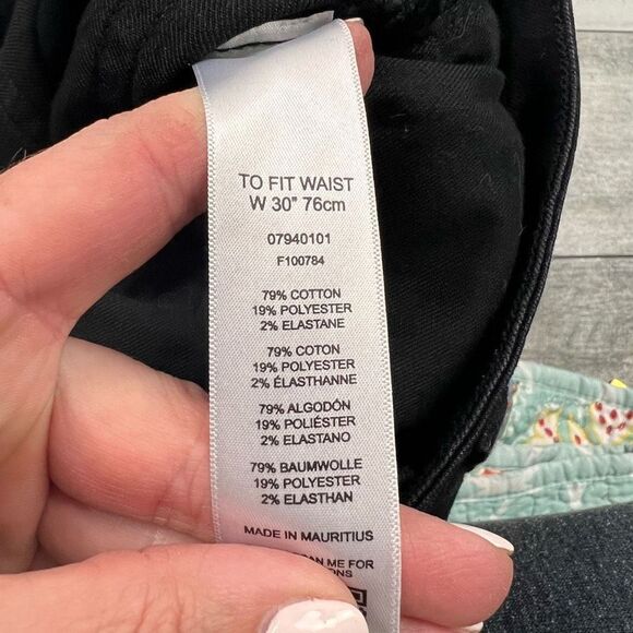 ASOS midi black shorts 30” - Picture 4 of 7